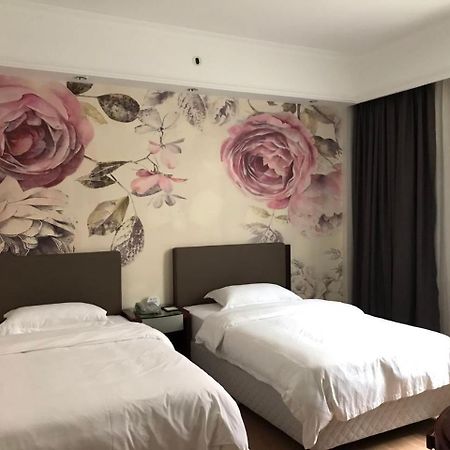 Guangzhou Nanfang Yiyuan Hotel Екстер'єр фото