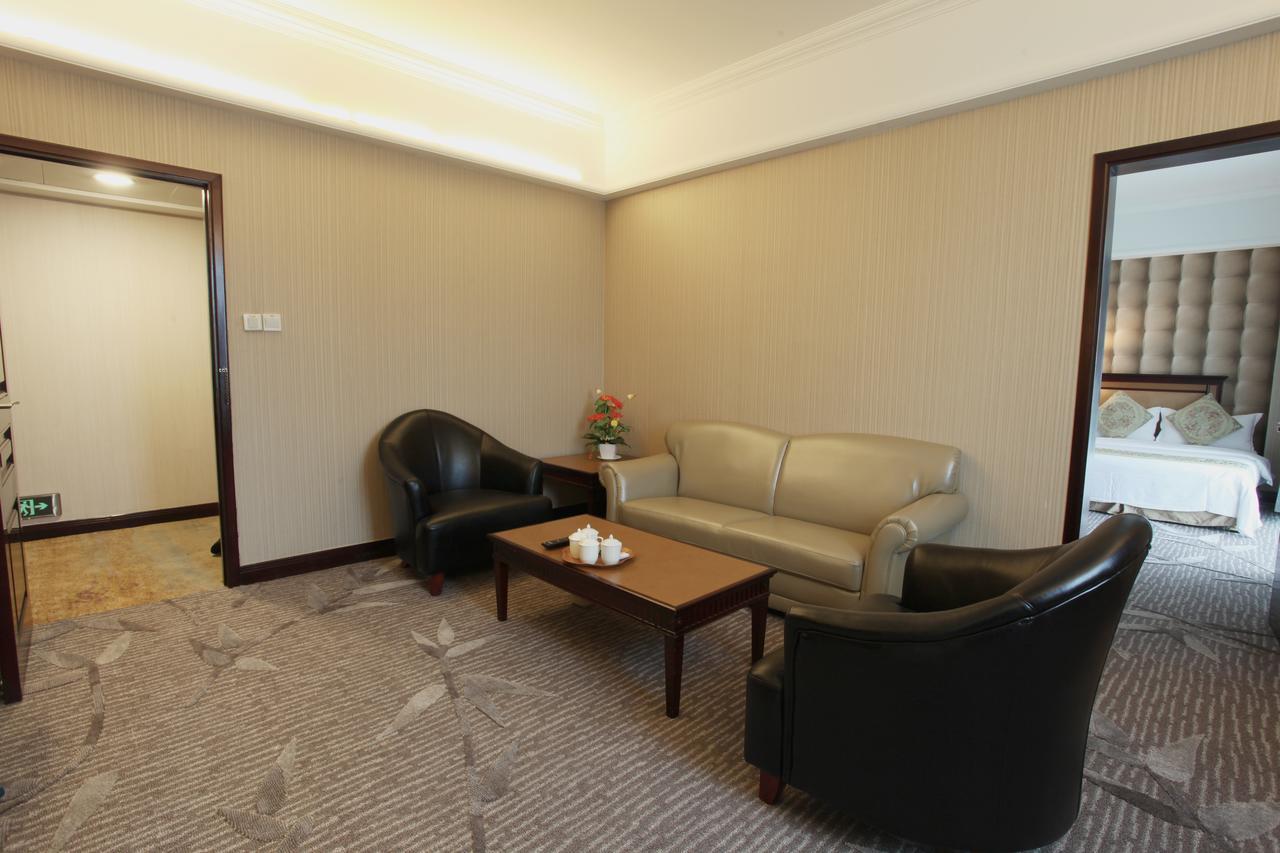 Guangzhou Nanfang Yiyuan Hotel Екстер'єр фото