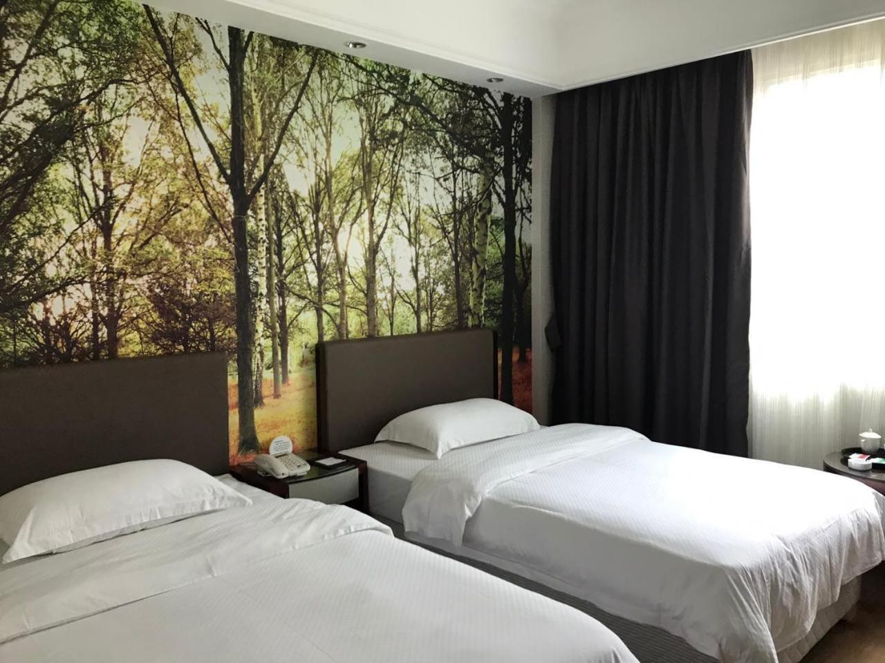 Guangzhou Nanfang Yiyuan Hotel Екстер'єр фото