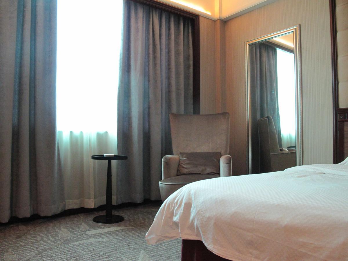 Guangzhou Nanfang Yiyuan Hotel Екстер'єр фото