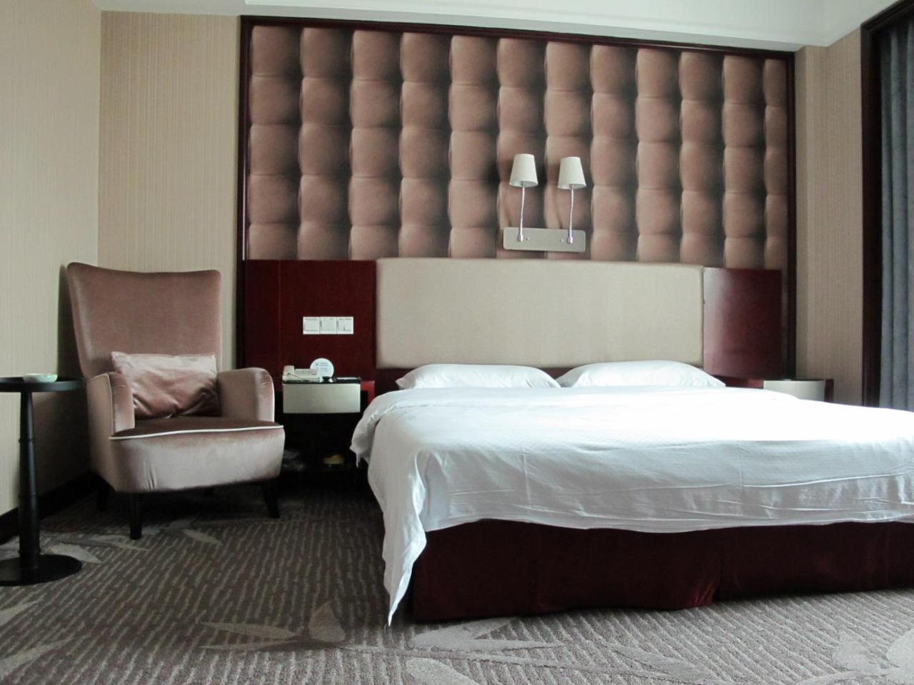 Guangzhou Nanfang Yiyuan Hotel Екстер'єр фото