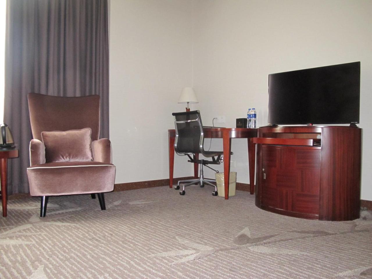 Guangzhou Nanfang Yiyuan Hotel Екстер'єр фото