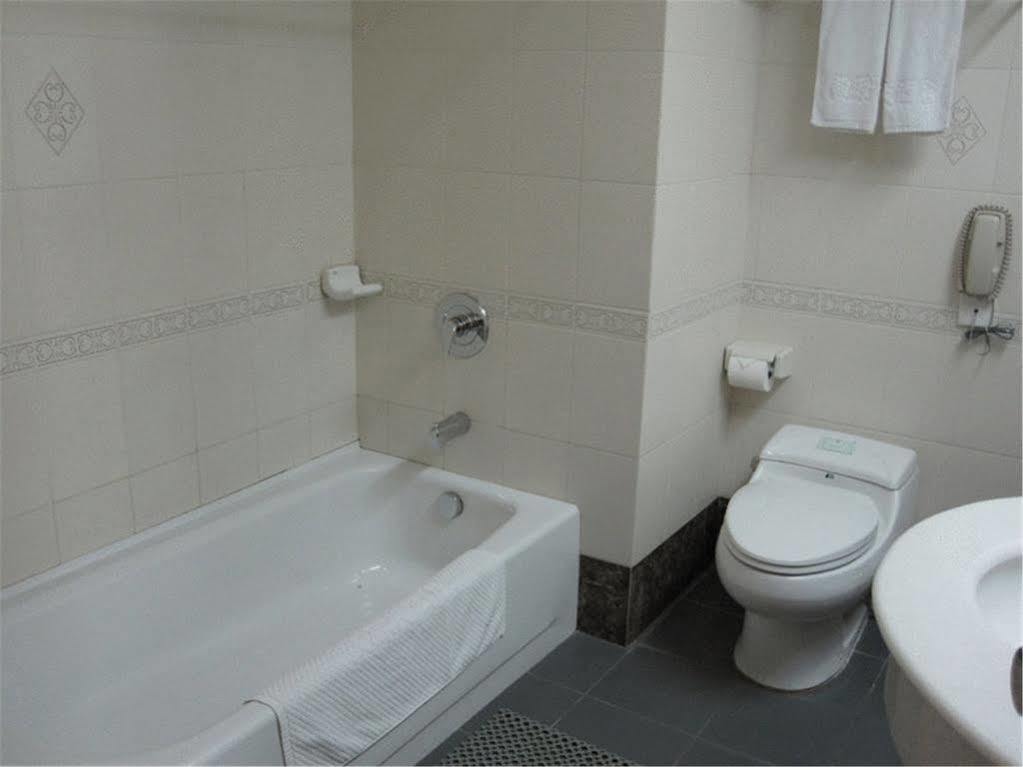 Guangzhou Nanfang Yiyuan Hotel Екстер'єр фото